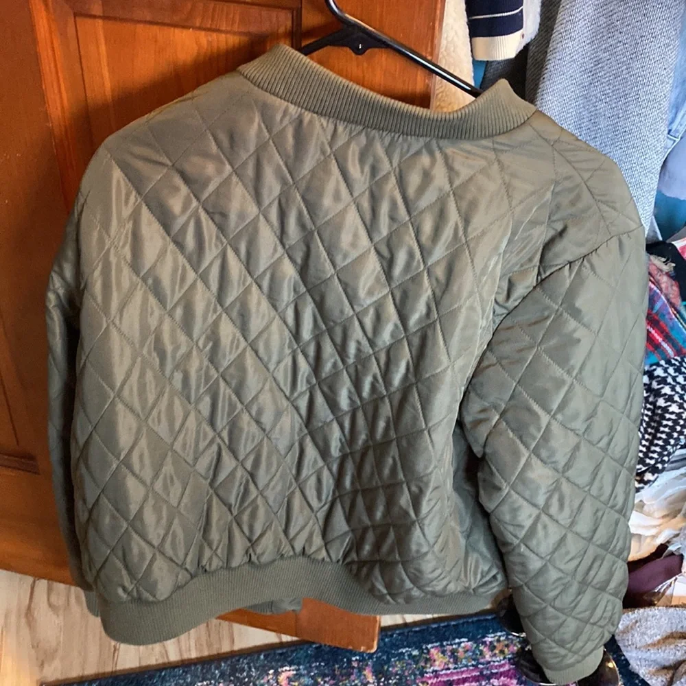 Banana Republic Quilted Bomber XL - Picture 5 of 5
